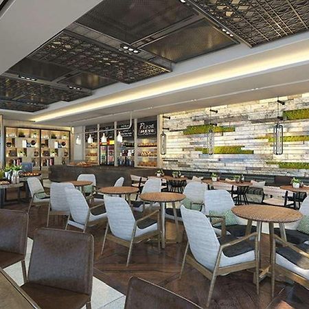 Hilton Dili Palm Springs 호텔 레스토랑 사진